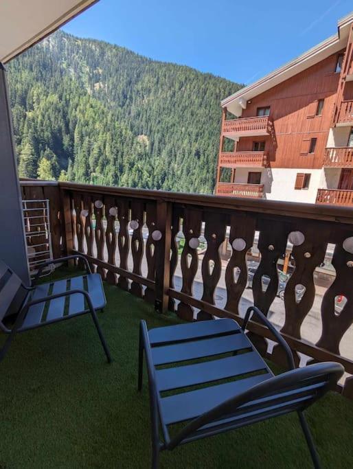Appartement Aux Pieds Des Pistes Modane Exteriör bild